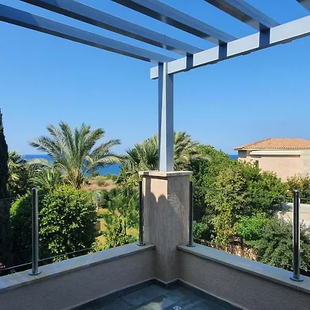 Phaedrus Living Amorosa 13 Beachside Villa