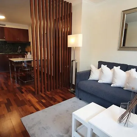 Phaedrus Living Amorosa 13 Beachside Polis