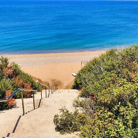 Phaedrus Living Amorosa 13 Beachside Polis